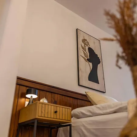 Flat In 5m Walk To Gondola 公寓