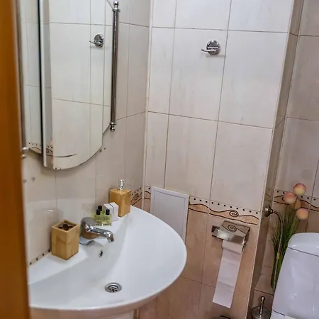 Flat In 5m Walk To Gondola Apartment