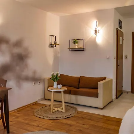 Apartment Flat In 5m Walk To Gondola *